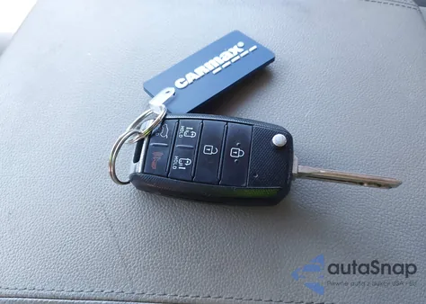 2016 Kia Sedona Lx z USA, uszkodzony, nr VIN KNDMB5C17G6113321